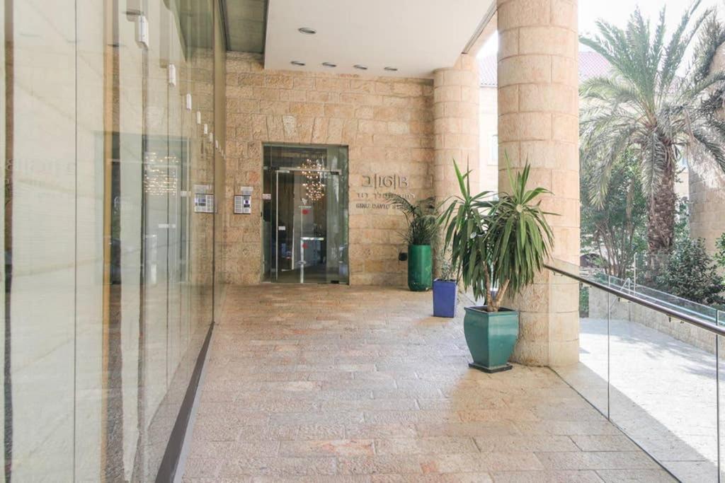 107 - King David - Jerusalem-rent