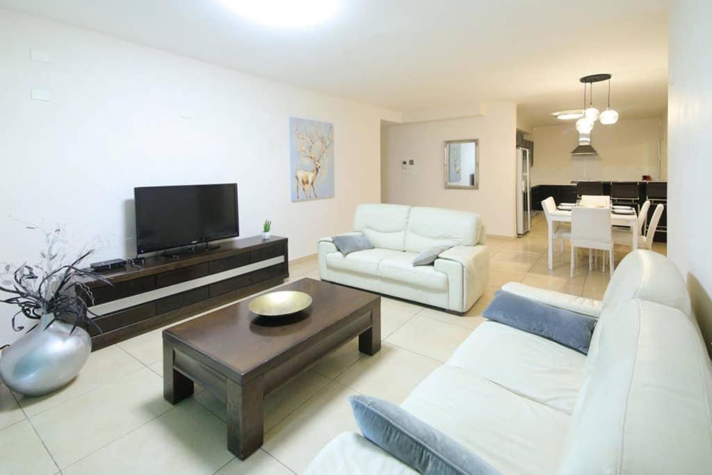 107 - King David - Jerusalem-rent * Jerusalem